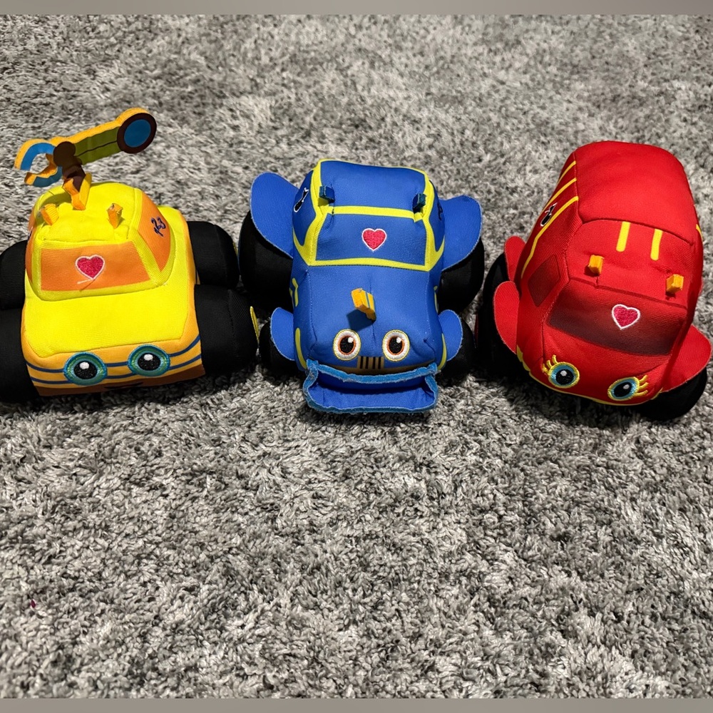 Babyfirst TV 1–2-3 Race Interactive Plush (Lift, Carry, and Push)